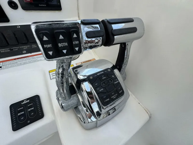 Slide: The Image of Boston Whaler 305 Conquest 2011 - 29