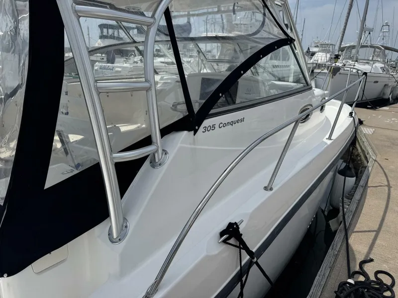 Slide: The Image of Boston Whaler 305 Conquest 2011 - 5