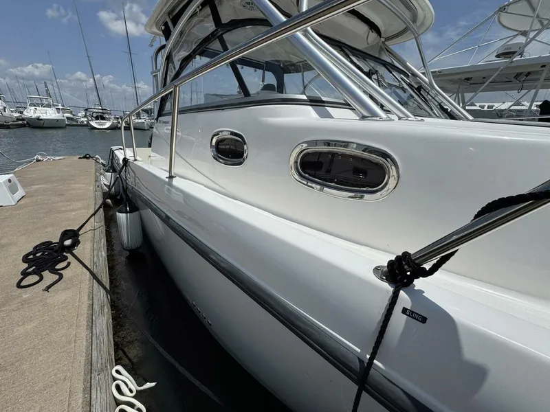 Slide: The Image of Boston Whaler 305 Conquest 2011 - 7