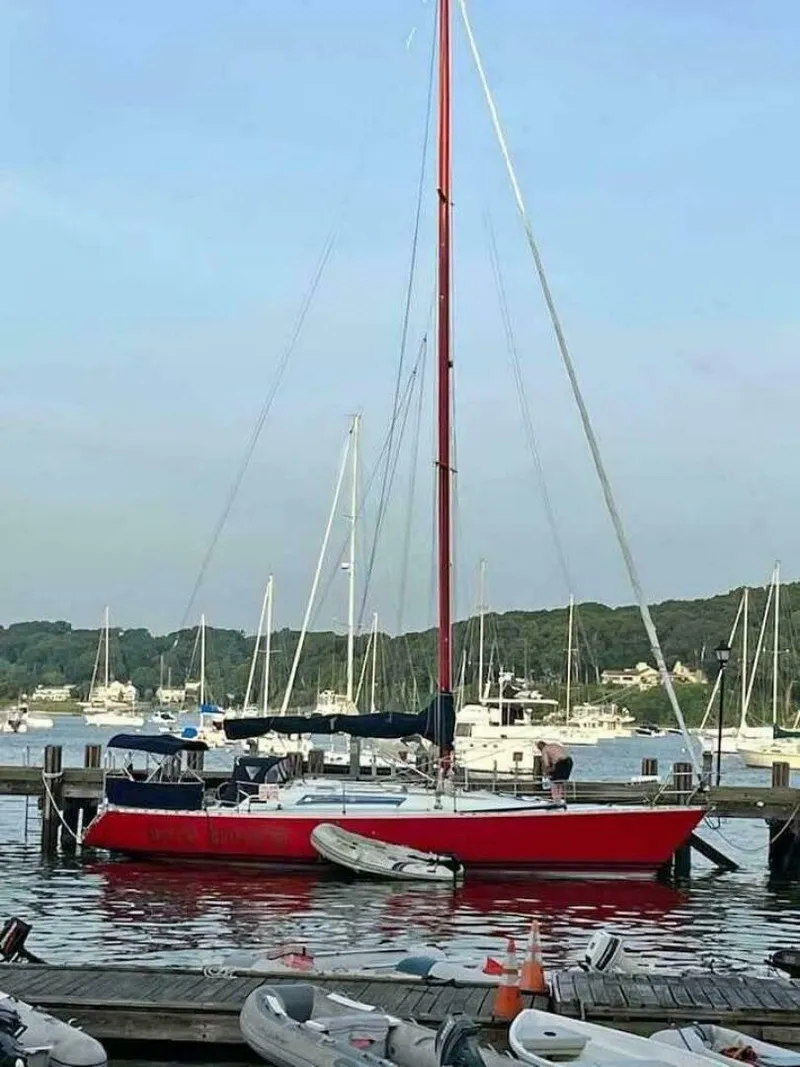 The Image of Beneteau 42 First 1984 - 0