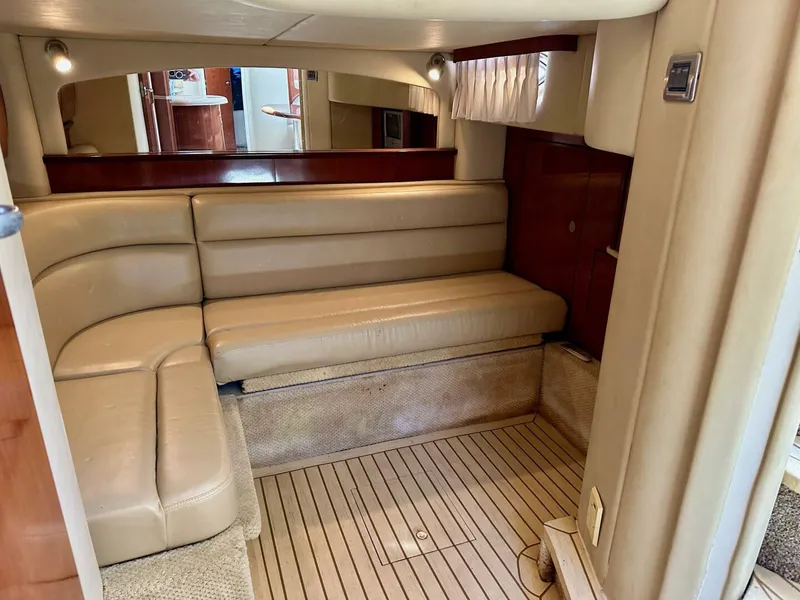 Slide: The Image of Sea Ray 420 Sundancer 2004 - 22