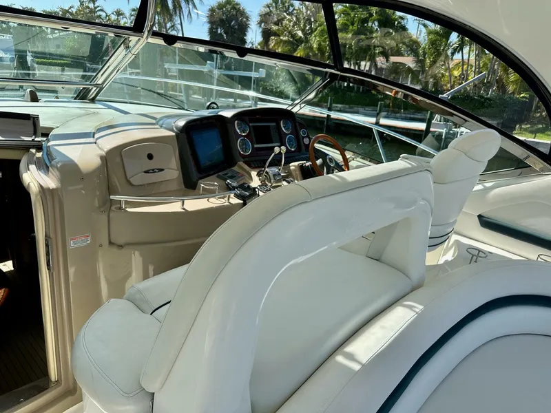 Slide: The Image of Sea Ray 420 Sundancer 2004 - 7
