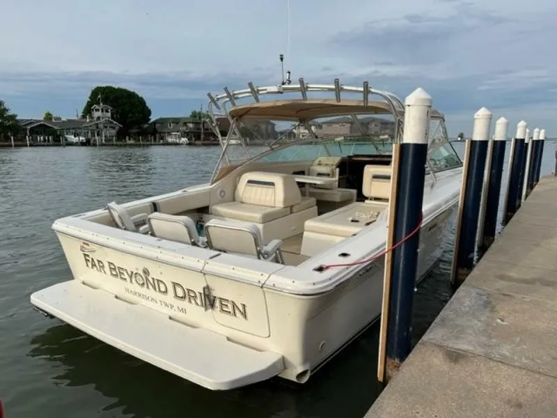 Slide: The Image of Sea Ray 310 Amberjack 1993 - 2