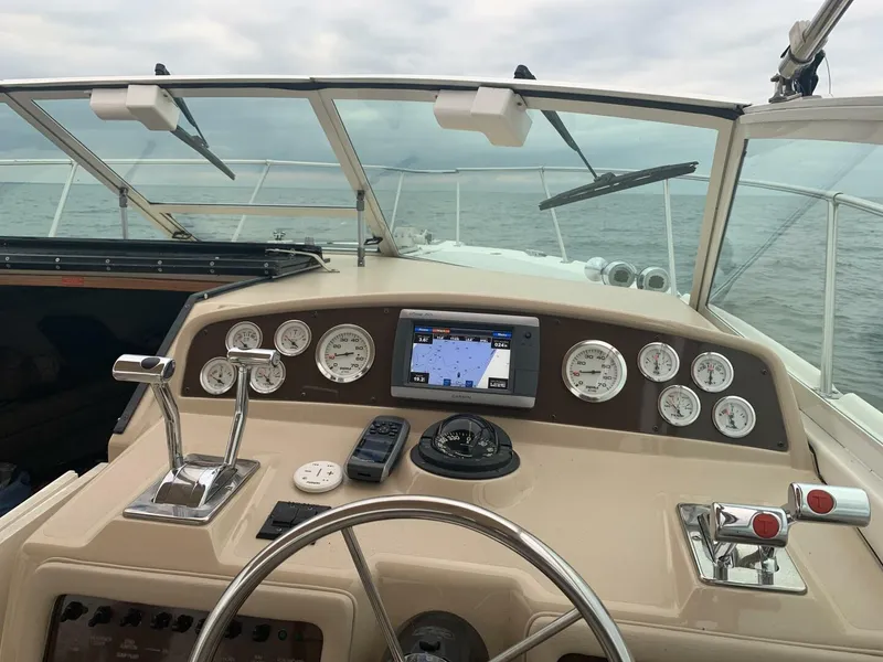 Slide: The Image of Sea Ray 310 Amberjack 1993 - 3