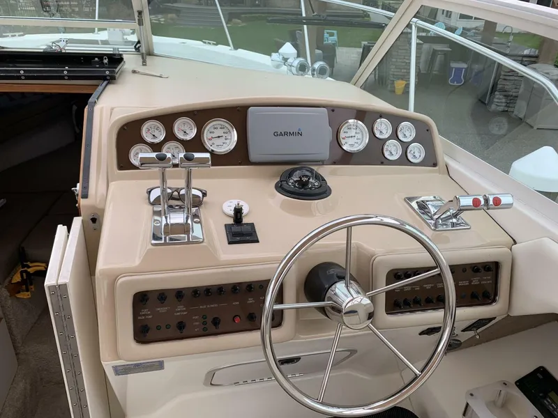 Slide: The Image of Sea Ray 310 Amberjack 1993 - 4