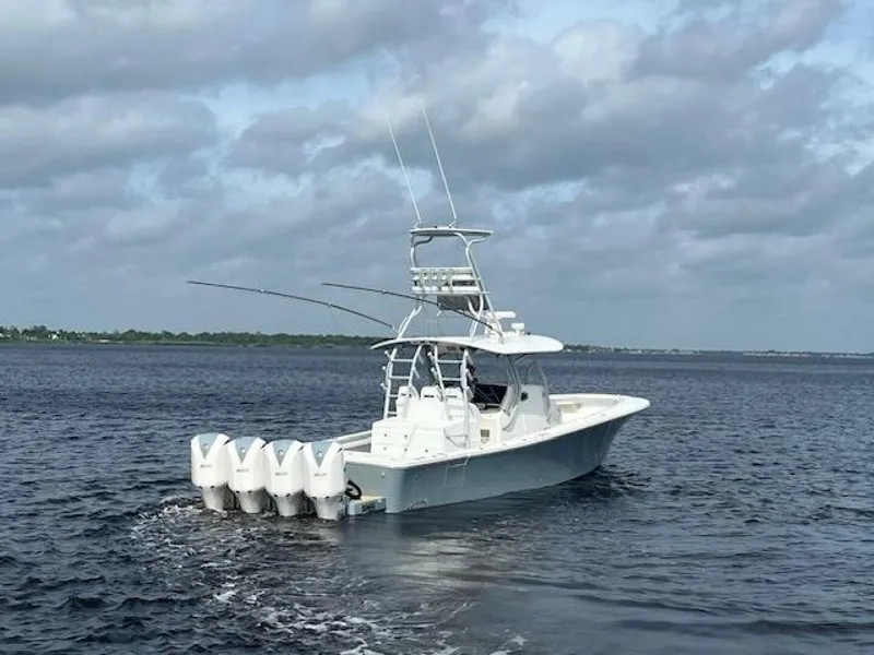 The Image of Regulator Marine 41 2018 - 0