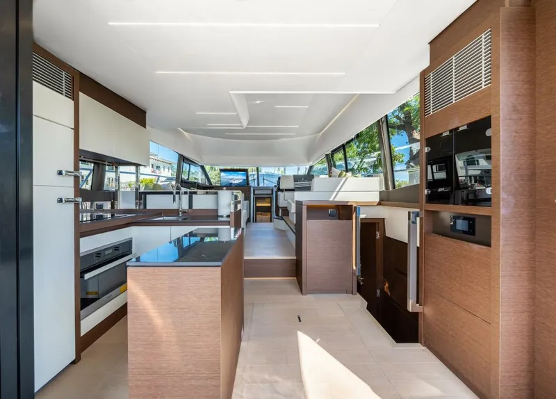 Slide: The Image of Prestige 520 Fly 2020 - 24