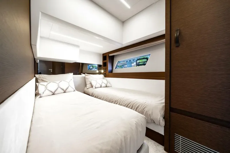 Slide: The Image of Prestige 520 Fly 2020 - 47