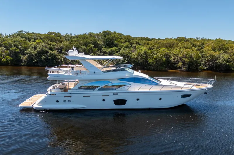 The Image of Azimut 75 Fly 2010 - 0