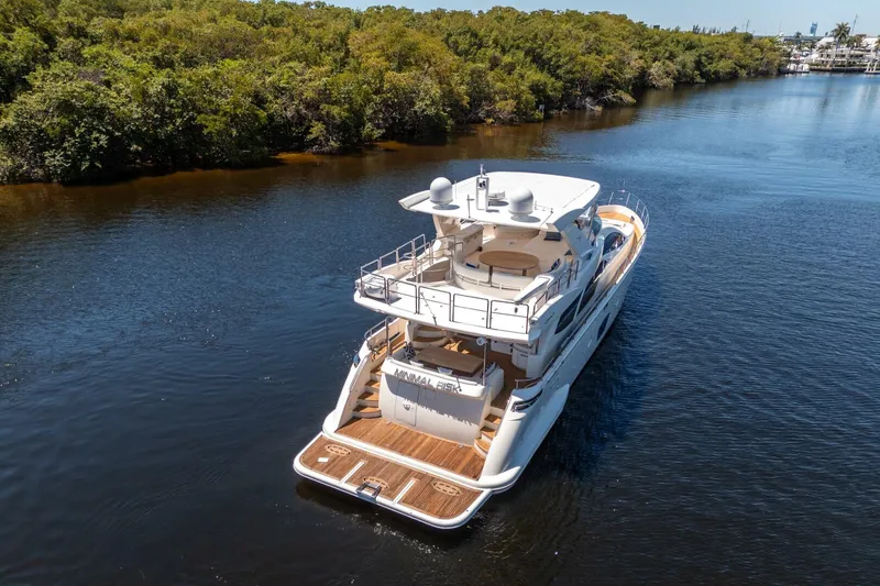 Slide: The Image of Azimut 75 Fly 2010 - 2
