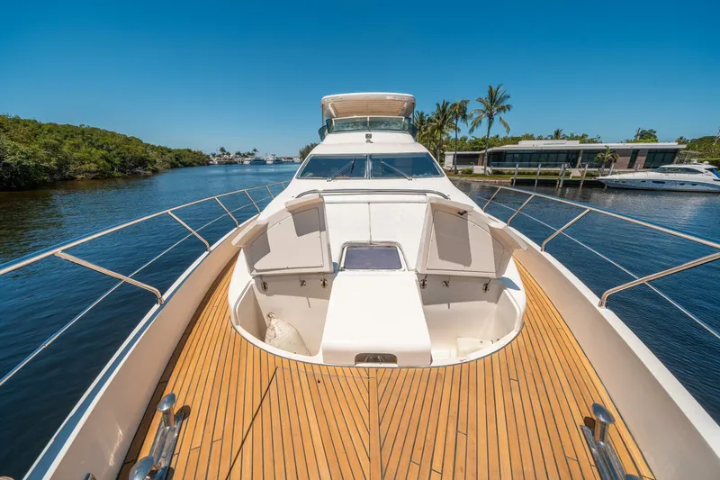 Slide: The Image of Azimut 75 Fly 2010 - 20