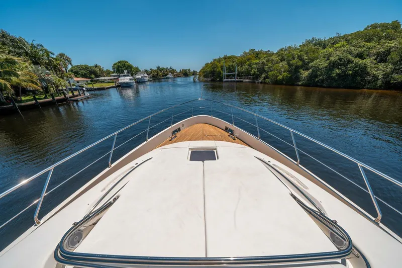 Slide: The Image of Azimut 75 Fly 2010 - 21