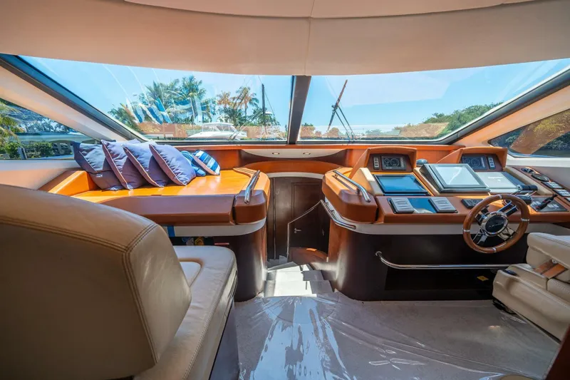Slide: The Image of Azimut 75 Fly 2010 - 30