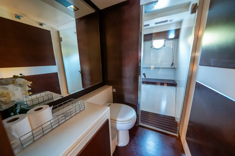 Slide: The Image of Azimut 75 Fly 2010 - 39