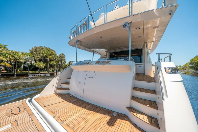 Slide: The Image of Azimut 75 Fly 2010 - 4