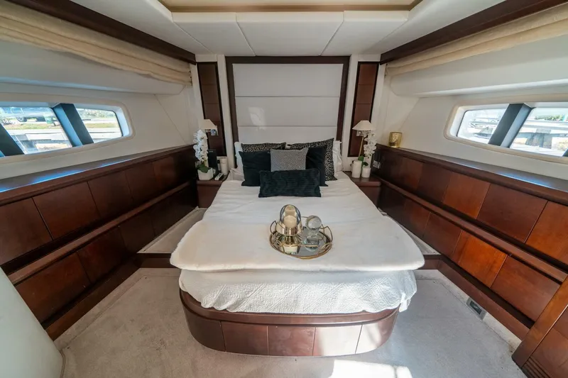 Slide: The Image of Azimut 75 Fly 2010 - 40