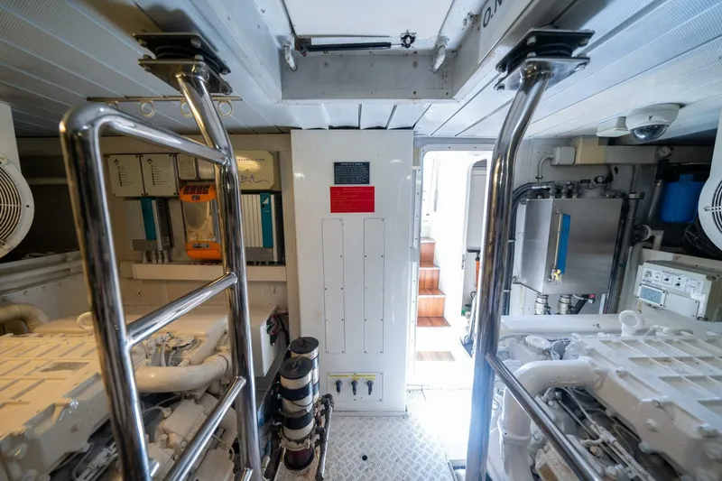 Slide: The Image of Azimut 75 Fly 2010 - 46