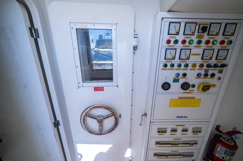 Slide: The Image of Azimut 75 Fly 2010 - 51