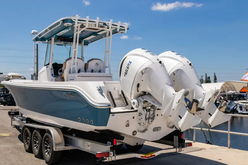 Slide: The Image of Edgewater 325CC 2025 - 2