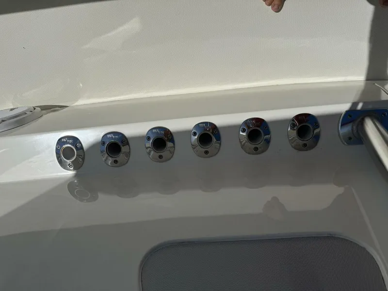 Slide: The Image of SeaVee 390B Center Console 2014 - 14