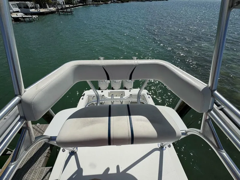 Slide: The Image of SeaVee 390B Center Console 2014 - 29