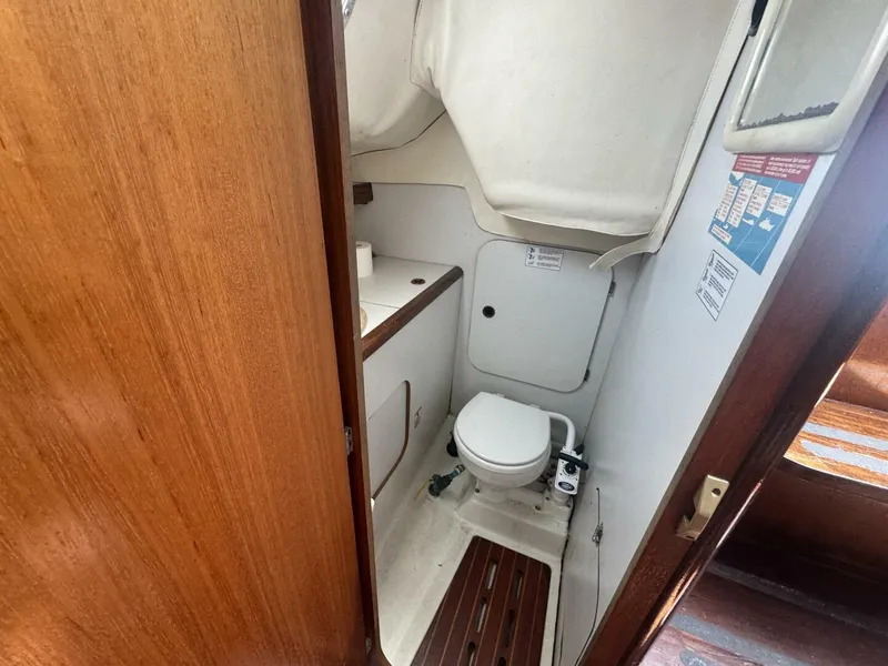Slide: The Image of Beneteau First 285 1988 - 17