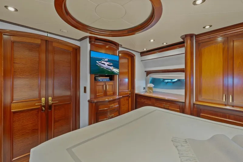 Slide: The Image of Crescent Raised Pilothouse 2004 - 30