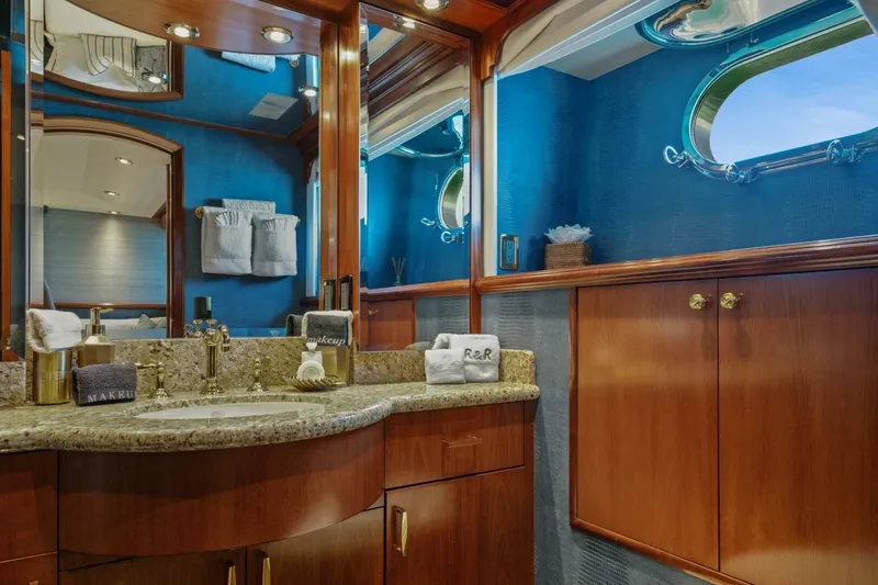 Slide: The Image of Crescent Raised Pilothouse 2004 - 33