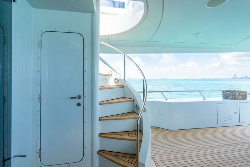 Slide: The Image of Crescent Raised Pilothouse 2004 - 61
