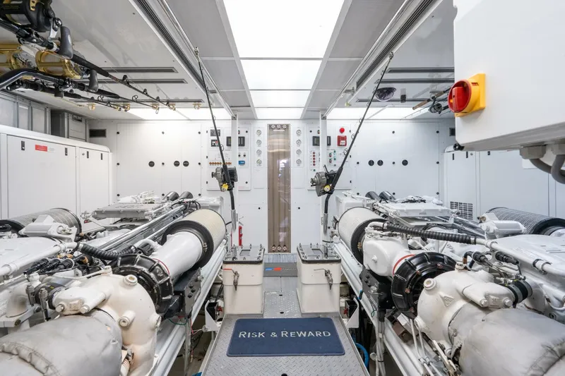 Slide: The Image of Crescent Raised Pilothouse 2004 - 67