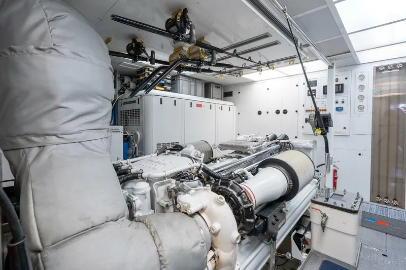 Slide: The Image of Crescent Raised Pilothouse 2004 - 69