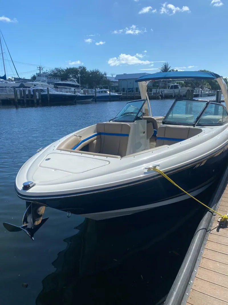 The Image of Sea Ray 270 SLX 2014 - 0