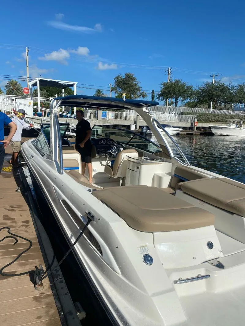 Slide: The Image of Sea Ray 270 SLX 2014 - 5