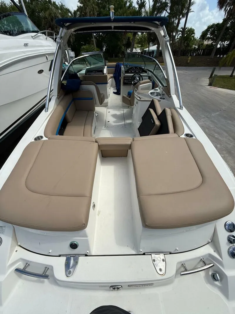 Slide: The Image of Sea Ray 270 SLX 2014 - 6