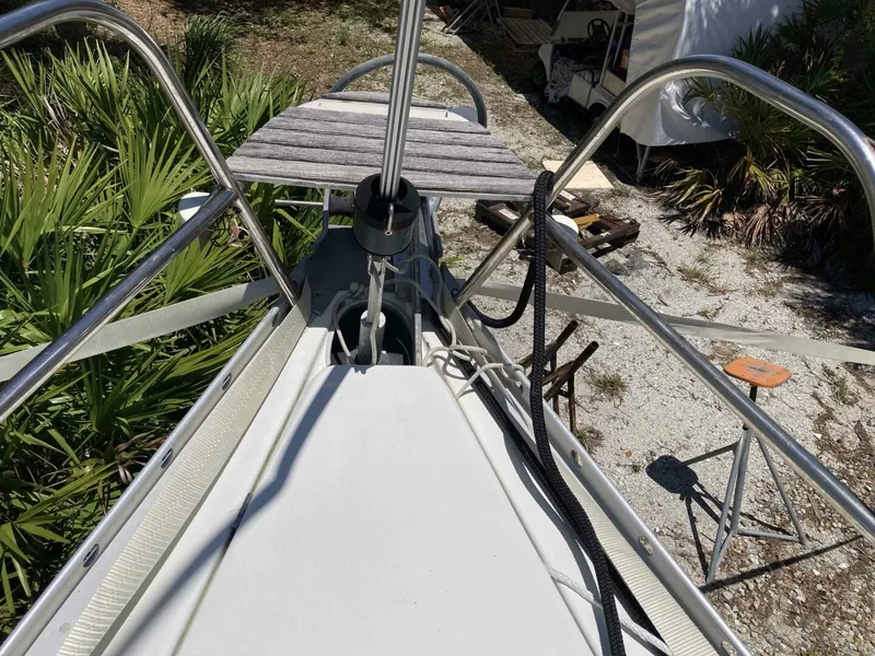 Slide: The Image of Beneteau 1993 - 11