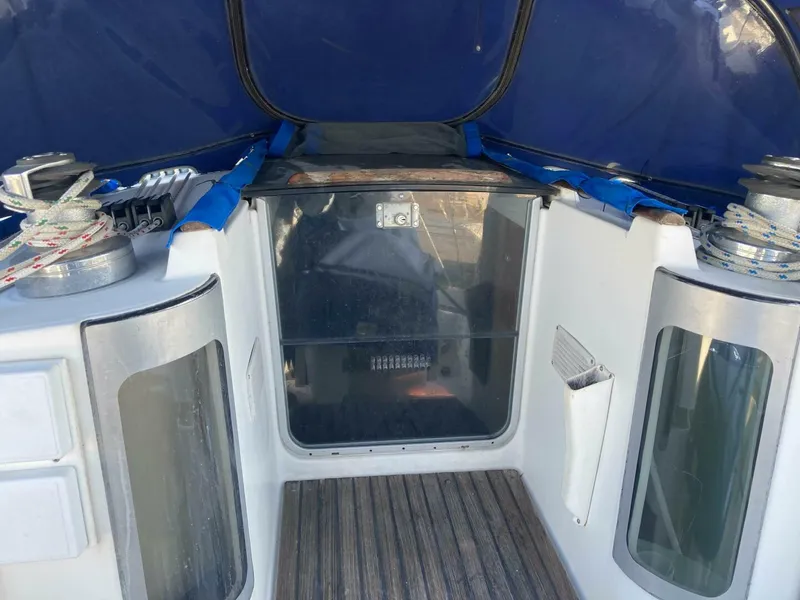 Slide: The Image of Beneteau 1993 - 12