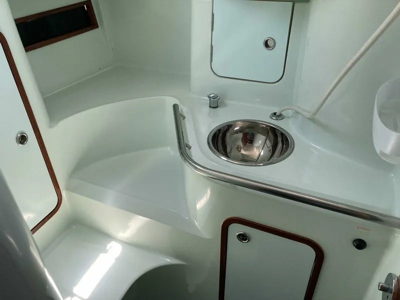 Slide: The Image of Beneteau 1993 - 20