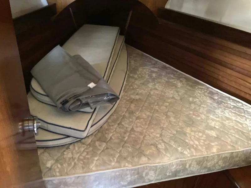 Slide: The Image of Beneteau 1993 - 21