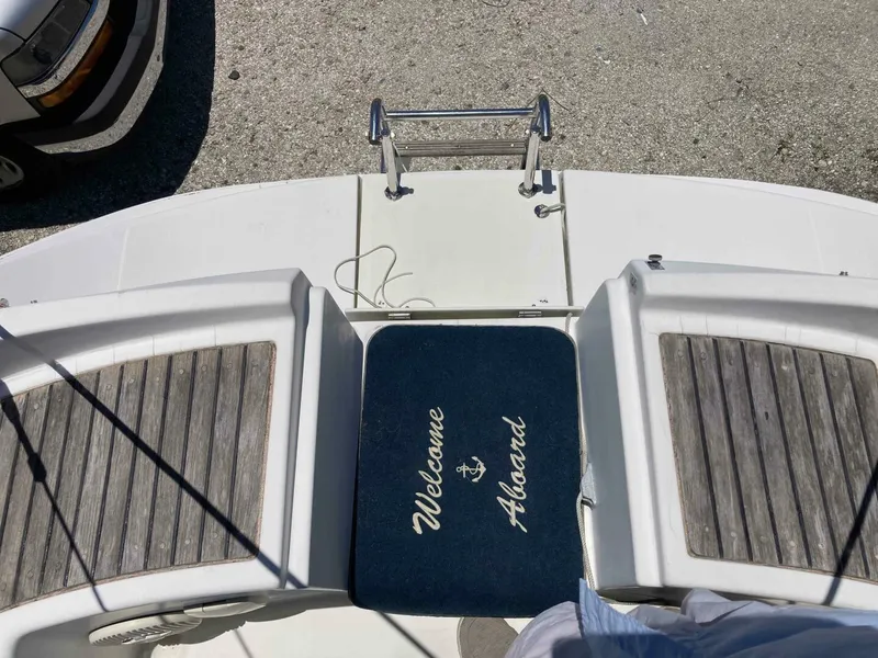 Slide: The Image of Beneteau 1993 - 5