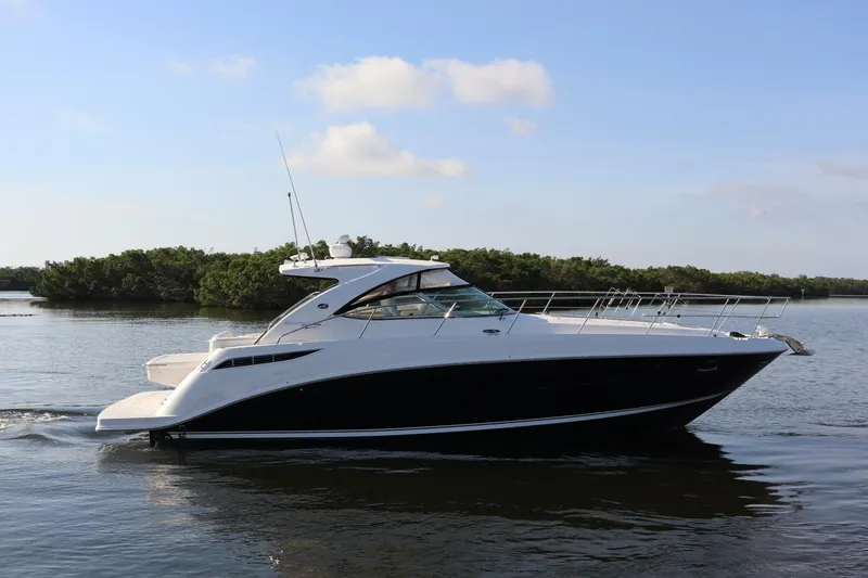 The Image of Sea Ray 410 Sundancer 2015 - 0