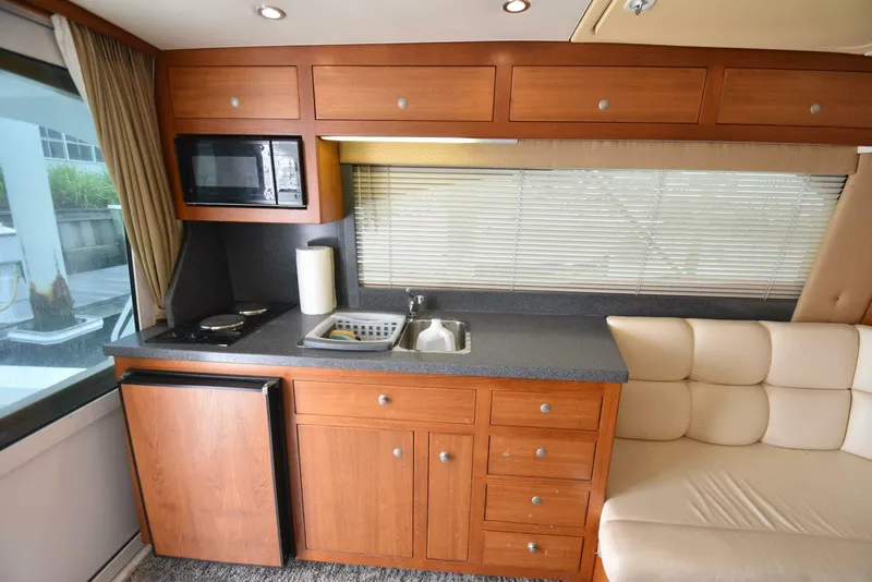 Slide: The Image of Luhrs 340 Convertible 2001 - 19