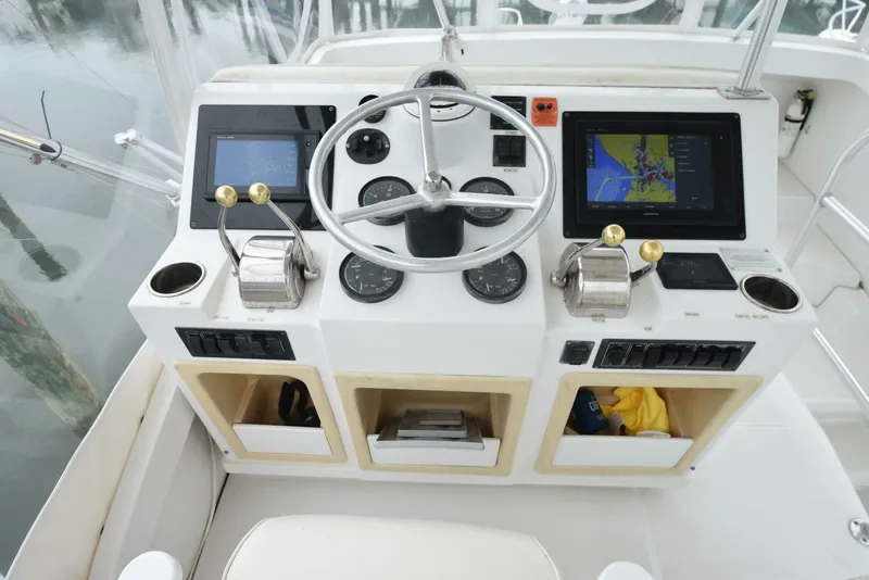 Slide: The Image of Luhrs 340 Convertible 2001 - 7