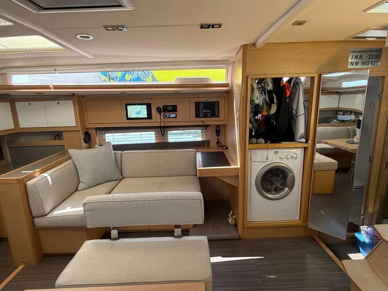 Slide: The Image of Dufour 530 Ocean Version 2022 - 22