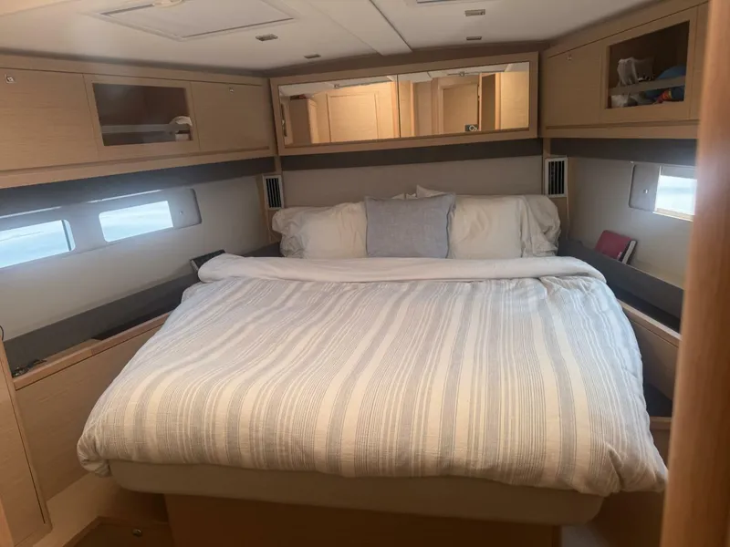 Slide: The Image of Dufour 530 Ocean Version 2022 - 24