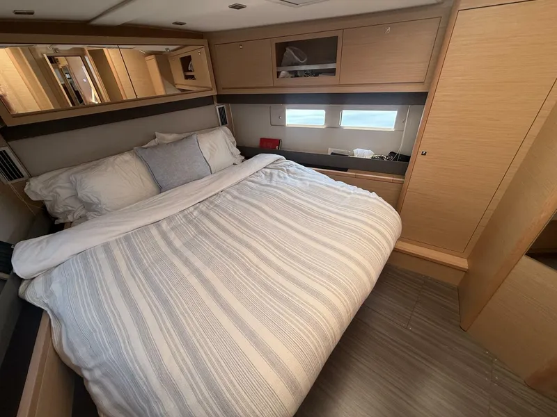 Slide: The Image of Dufour 530 Ocean Version 2022 - 25