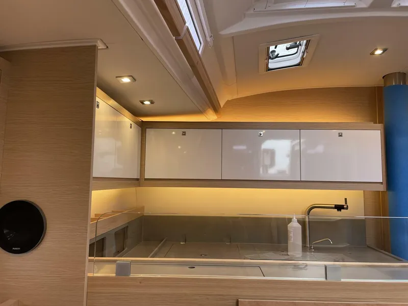 Slide: The Image of Dufour 530 Ocean Version 2022 - 5