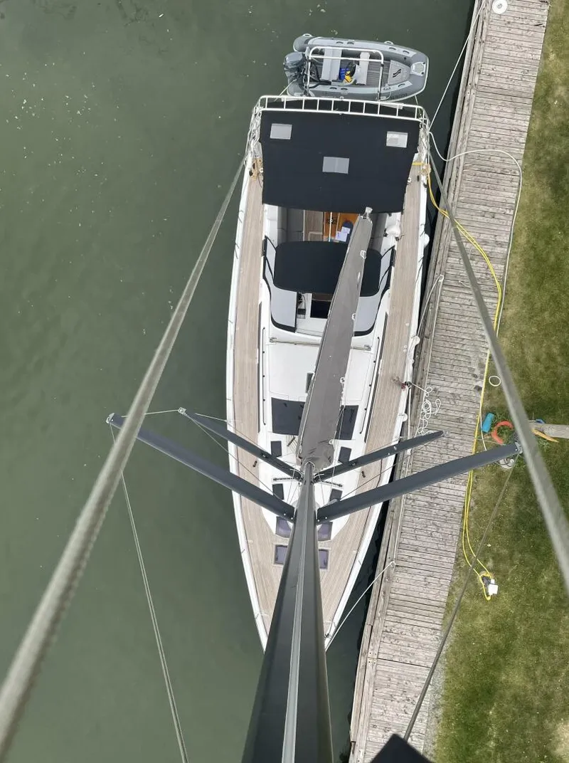 Slide: The Image of Dufour 530 Ocean Version 2022 - 8