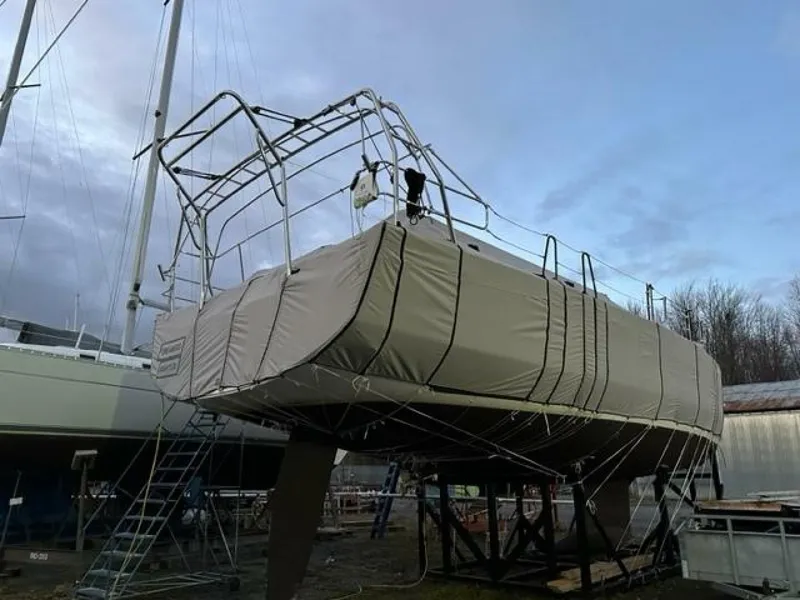Slide: The Image of Dufour 530 Ocean Version 2022 - 9