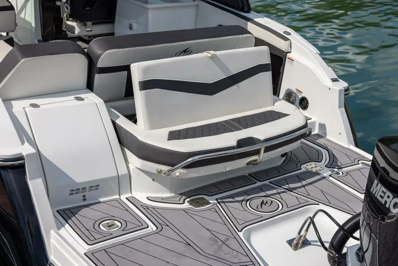 Slide: The Image of Monterey 255SS Super Sport 2023 - 18