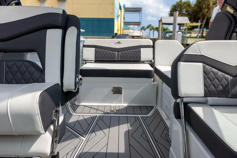 Slide: The Image of Monterey 255SS Super Sport 2023 - 23